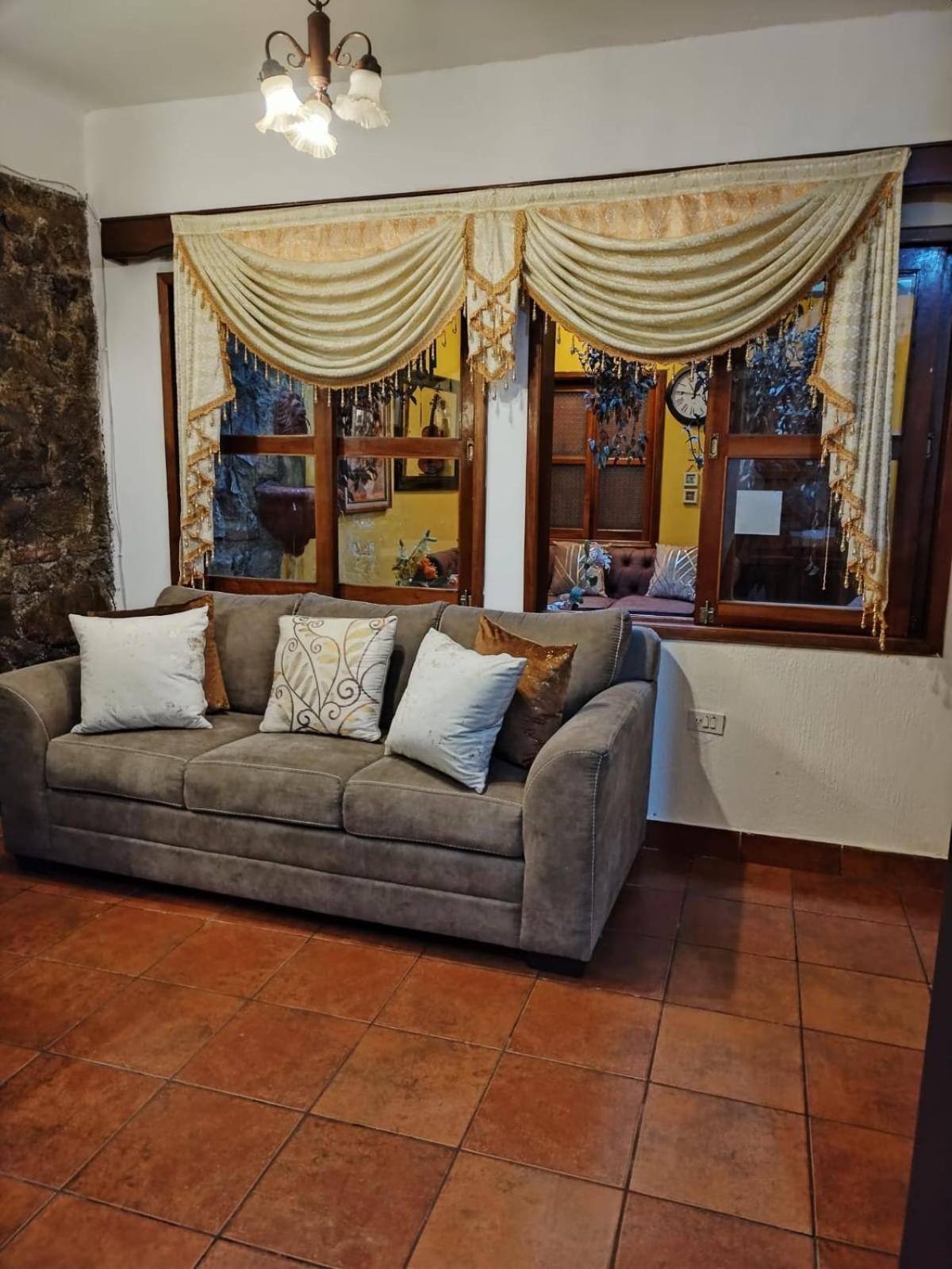 Hotel Rholyn Pura Vida !! Antigua Екстериор снимка