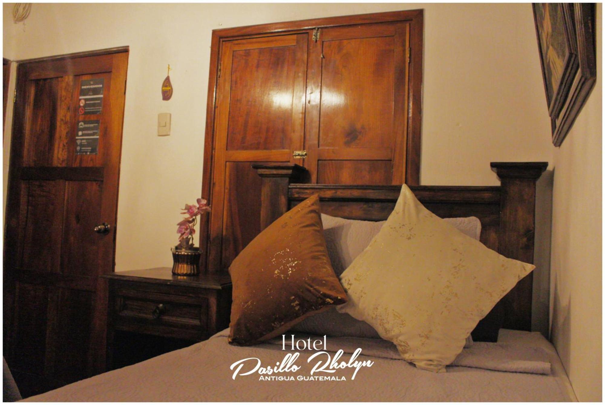 Hotel Rholyn Pura Vida !! Antigua Екстериор снимка