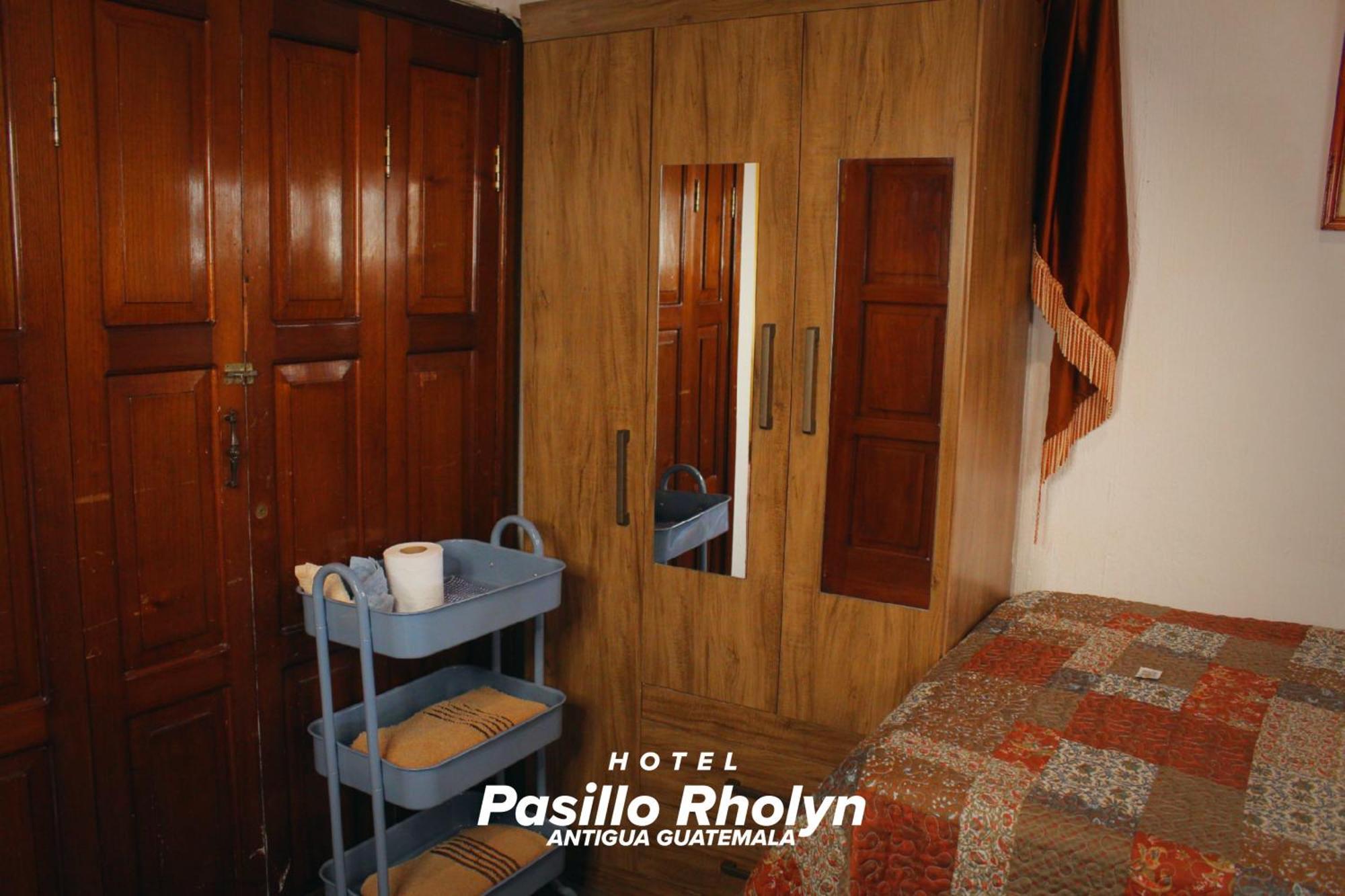 Hotel Rholyn Pura Vida !! Antigua Екстериор снимка
